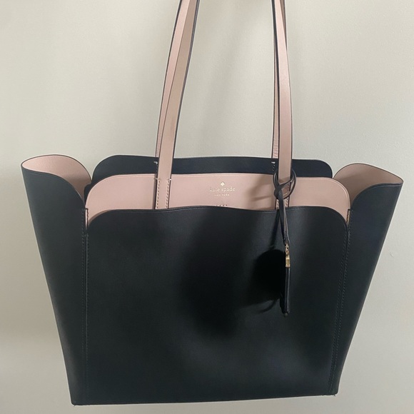 kate spade Handbags - Kate Spade Large Tote Bag